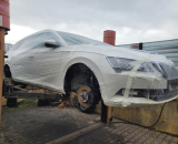 Škoda Superb nástřik podvozku a dutin voskem Dinitrol